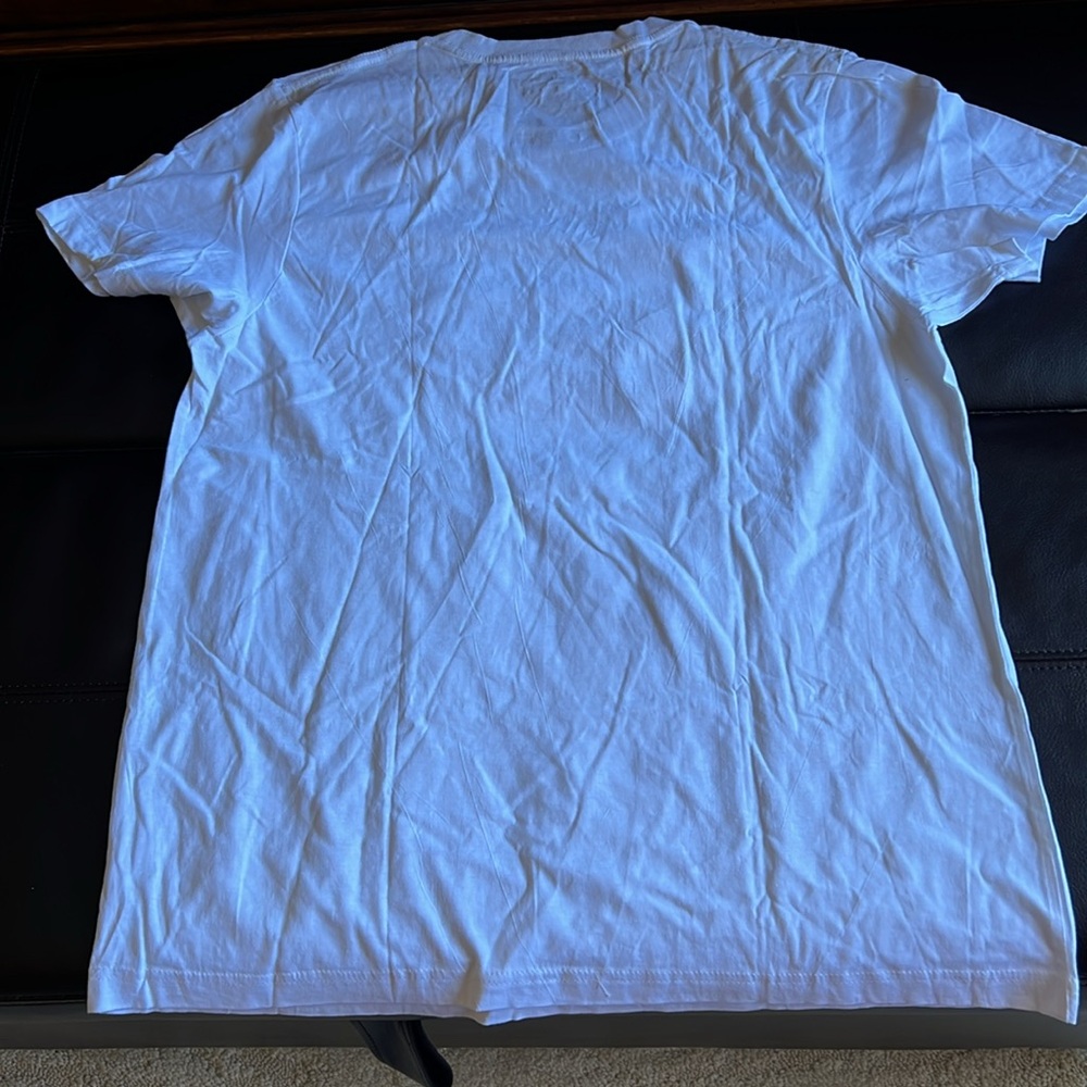 T-Shirt - White Large Crew Neck New With Tags 💯 Cotton Unisex Short Sleeves - Picture 6 of 6